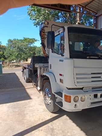 Caminhão Mercedes Benz 1720 ano 2004 - 1720 - Caminhões e Carretas