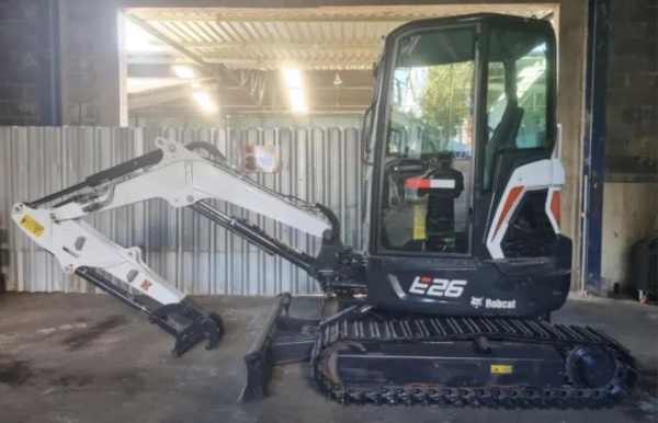 Mini Escavadeira Bobcat E26 ano 2024