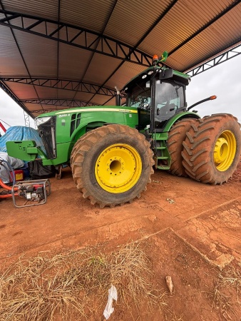 Trator John Deere 8335R ano 2017