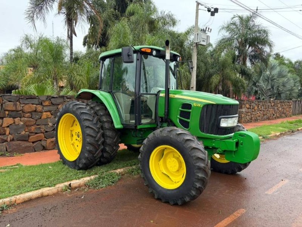 Trator John Deere 6125 J ano 2017