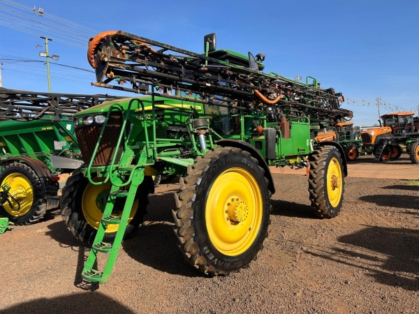 Pulverizador Autopropelido John Deere 4730 ano 2010