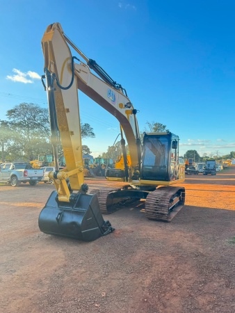 Escavadeira Caterpillar 318D2
