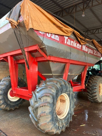 Carreta Graneleira Jan Tanker Magnu 25000 ano 2014