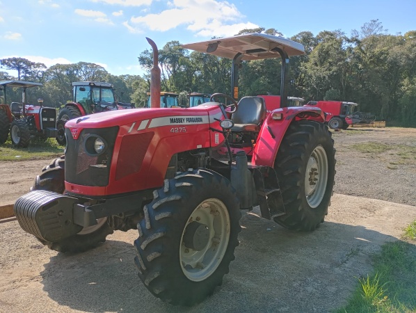 Trator Massey Ferguson MF 4275 ano 2013