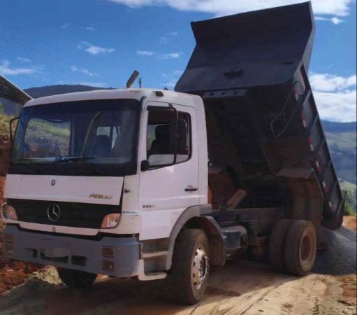 Caminhão Mercedes Benz Atego 1418 ano 2006