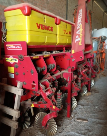 Plantadeira Vence Tudo PANTHER SM 8000 ano 2014