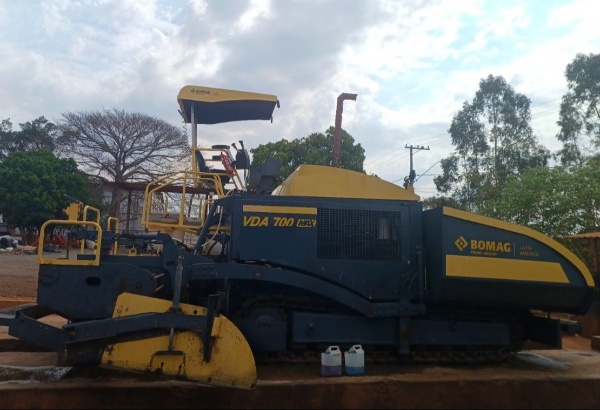 Vibroacabadora bomag VDA 700 MAX ano 2020