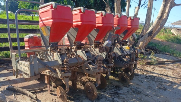 Plantadeira Massey Ferguson Plantadeira ano 2014