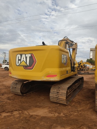 Escavadeira Caterpillar 320 ano 2021 - 320 - Máquinas de Linha Amarela