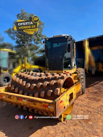 Rolo Compactador Caterpillar CP 533E ano 2010