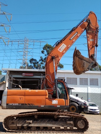 Escavadeira Doosan DX 225 LC ano 2019