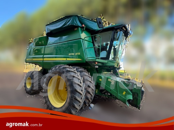 Colheitadeira John Deere 9770 STS ano 2013