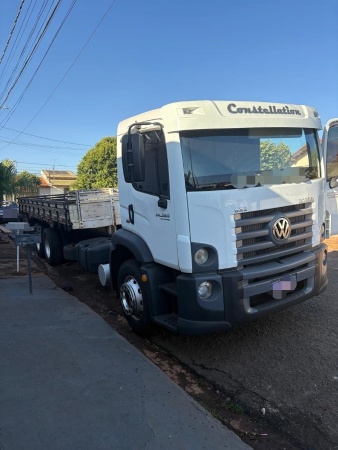 Caminhão Volkswagen Constellation 24.280 ano 2013
