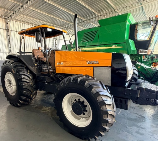 Trator Valtra BH 180 ano 2002