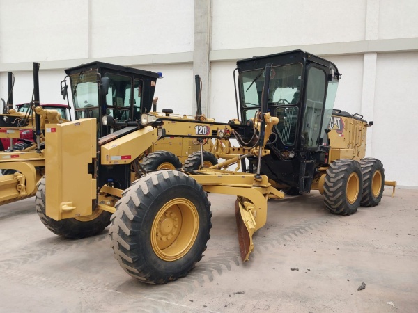 Motoniveladora Caterpillar 120 ano 2019