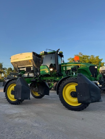 Distribuidor Autopropelido John Deere M4040DN ano 2021