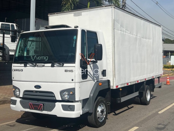 Caminhão Ford CARGO 816 S ano 2015