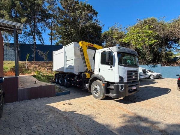Caminhão Volkswagen VW 24280