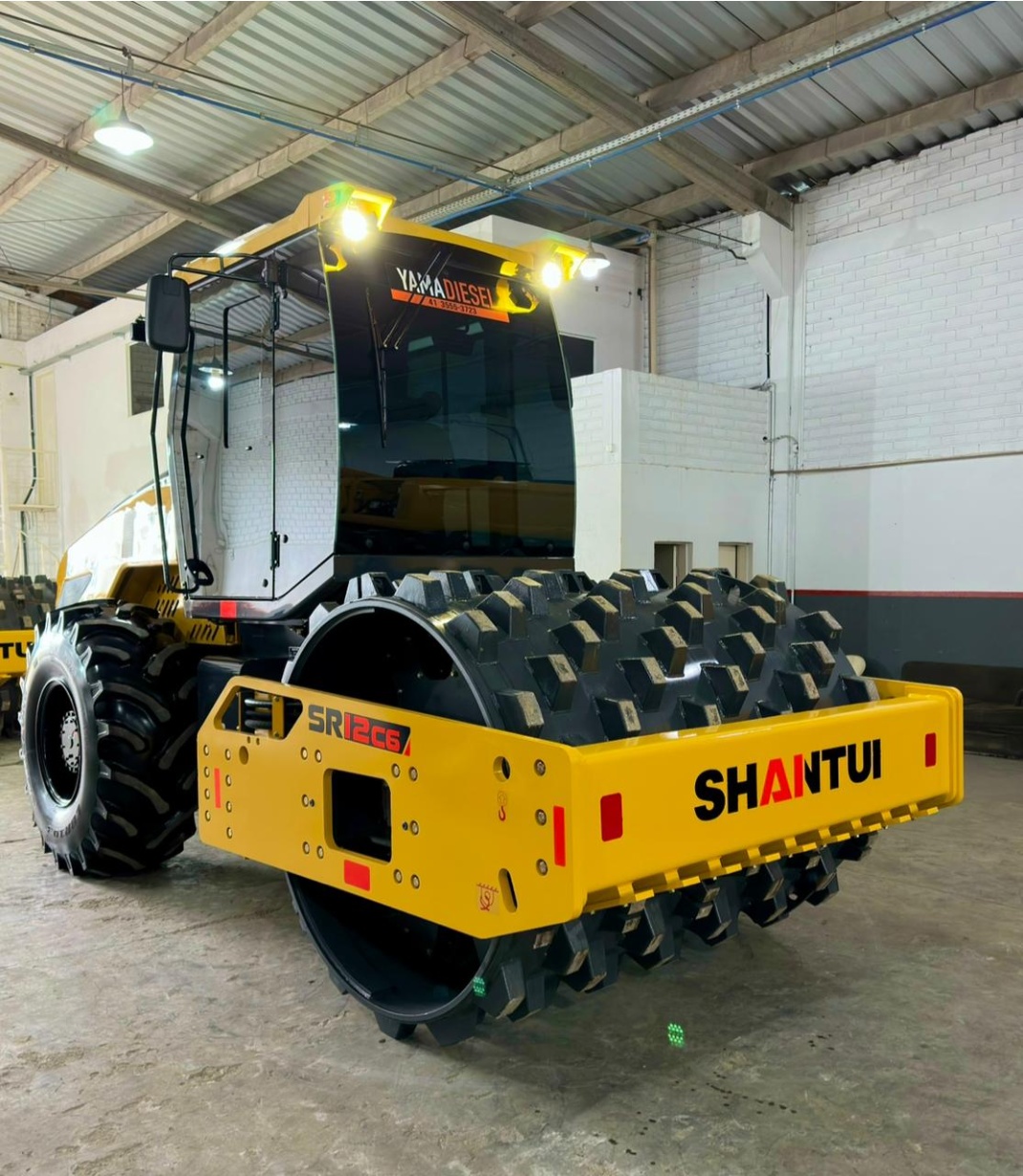 Rolo Compactador Shantui SR12-C6 ano 2026