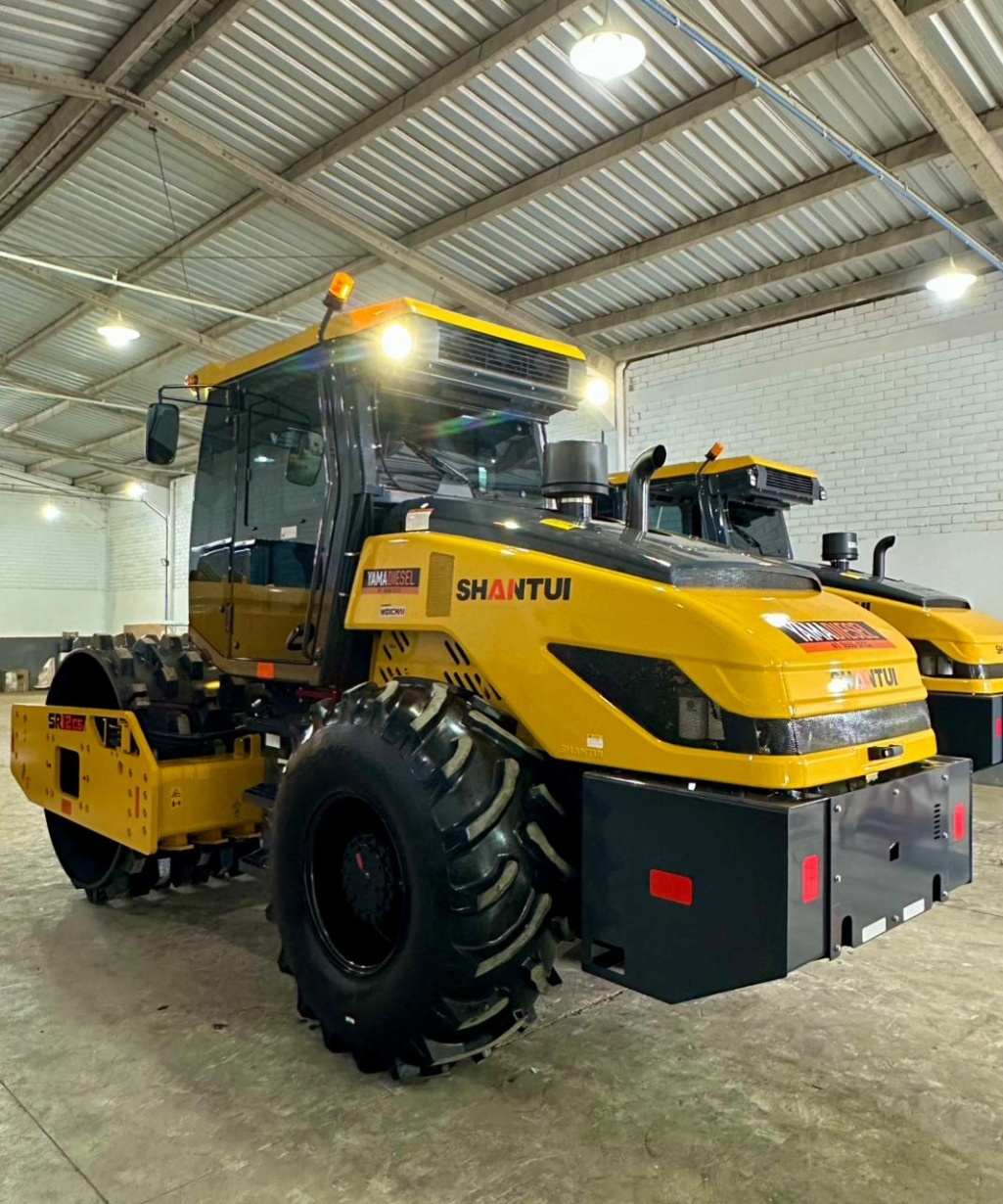 Rolo Compactador Shantui SR12-C6 ano 2026