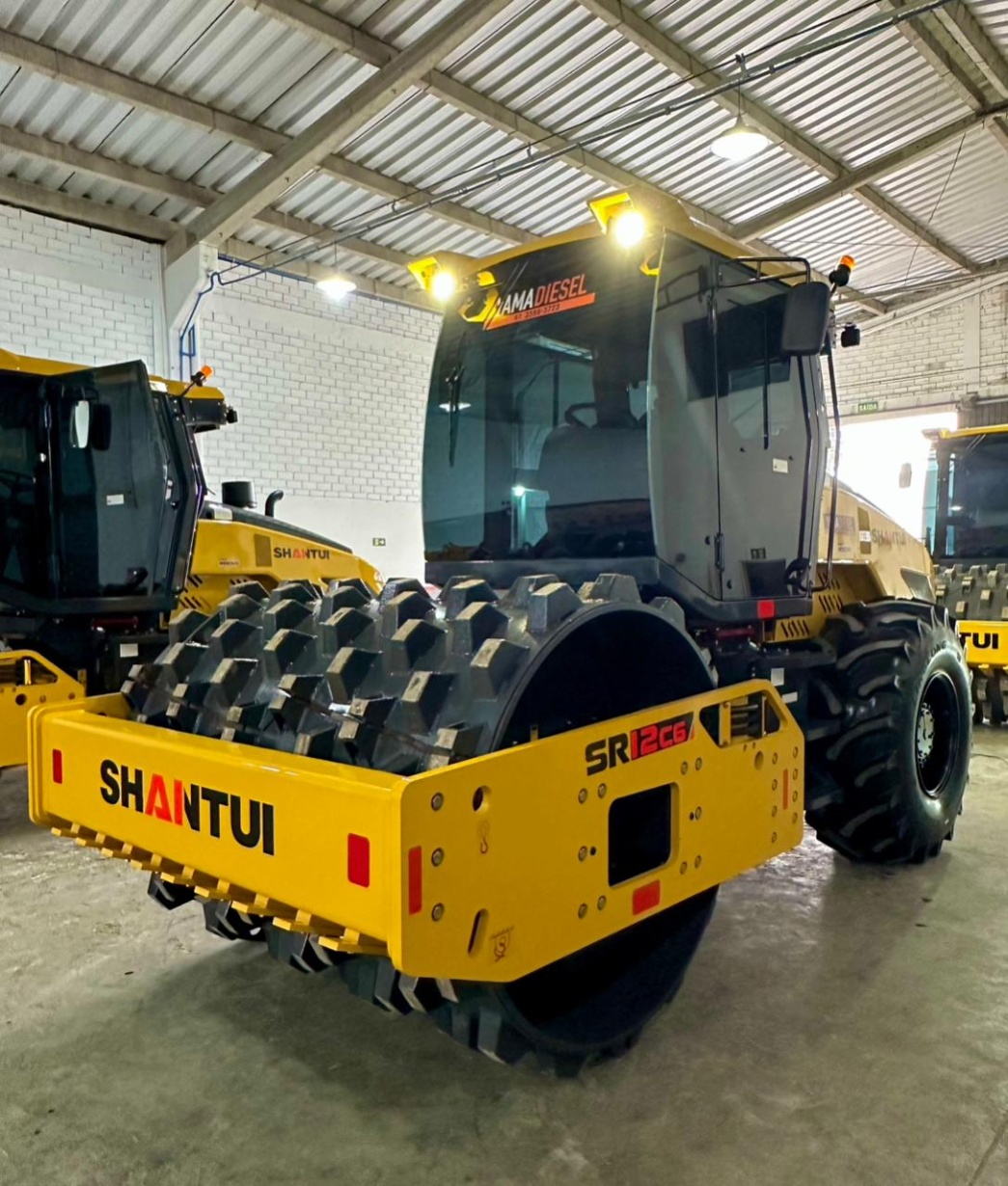 Rolo Compactador Shantui SR12-C6 ano 2026