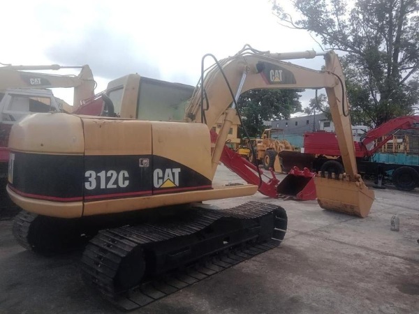 Escavadeira Caterpillar 312C ano 2003