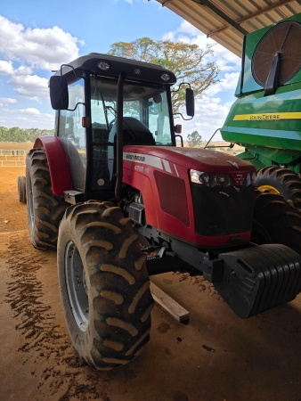 Trator Massey Ferguson MF 4292 ano 2015