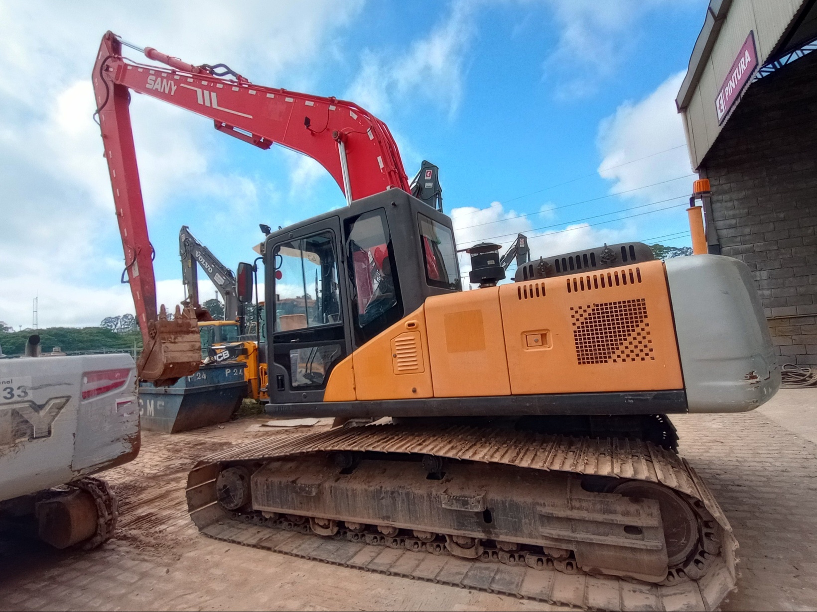 Escavadeira SANY SY216