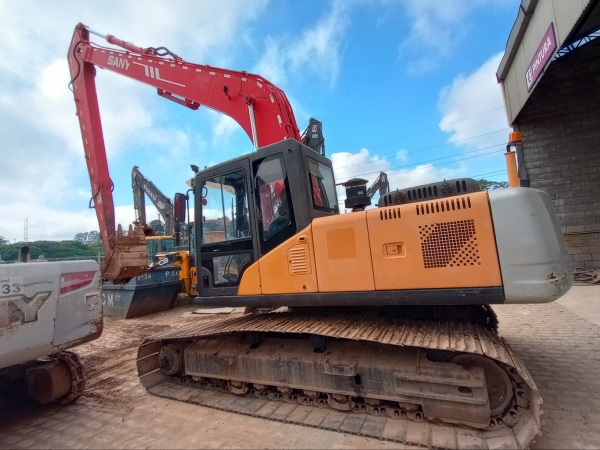 Escavadeira SANY SY216