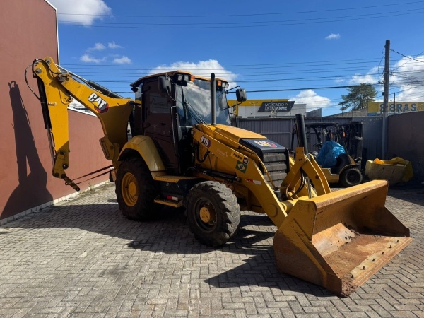 Retroescavadeira Caterpillar 416