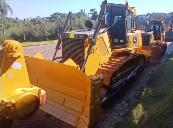 Trator de Esteira John Deere 850J ano 2023 - 850J - Máquinas de Linha Amarela
