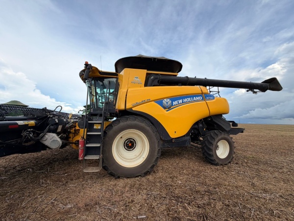 Colheitadeira New Holland CR 7.90 ano 2022