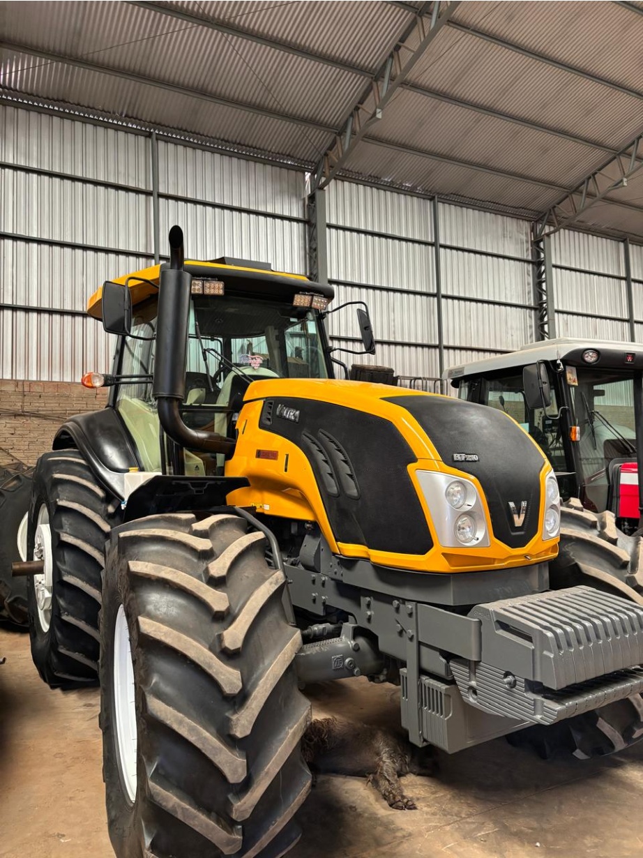 Trator Valtra BT 210 ano 2017