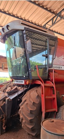 Colheitadeira Massey Ferguson MF 5650 ano 2004