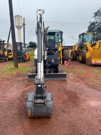 Mini Escavadeira Bobcat E35