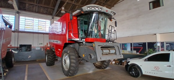 Colheitadeira Massey Ferguson MF 9595 ano 2024