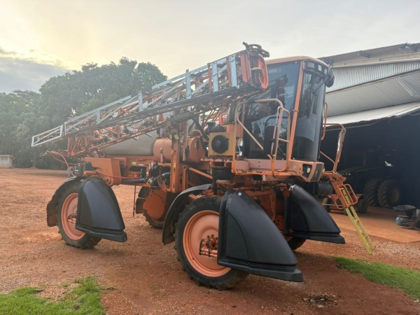 Pulverizador Autopropelido Jacto Uniport Star 2500 ano 2009