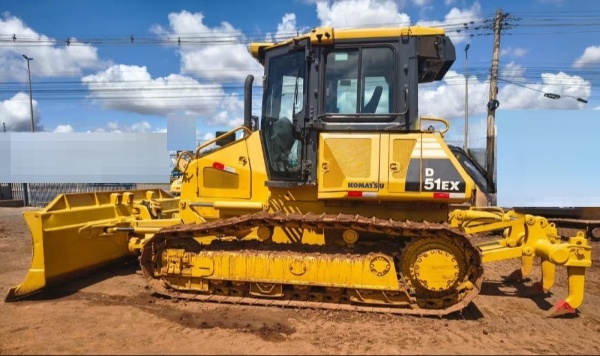 Trator de Esteira Komatsu D51-EX ano 2013