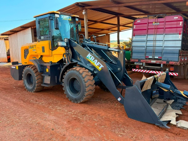 Pá Carregadeira Kraft K930 ano 2026