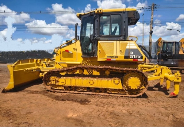 Trator de Esteira Komatsu D51-EX ano 2013