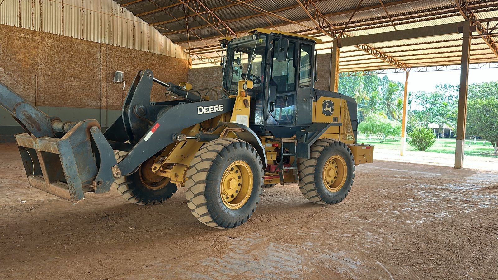 Pá Carregadeira John Deere 444G ano 2021