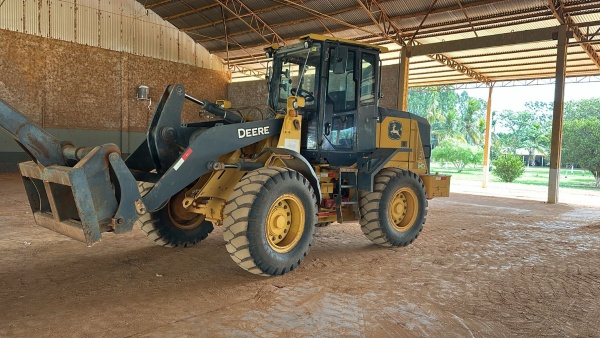 Pá Carregadeira John Deere 444G ano 2021
