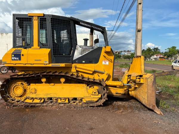Trator de Esteira Komatsu D61-EX ano 2011