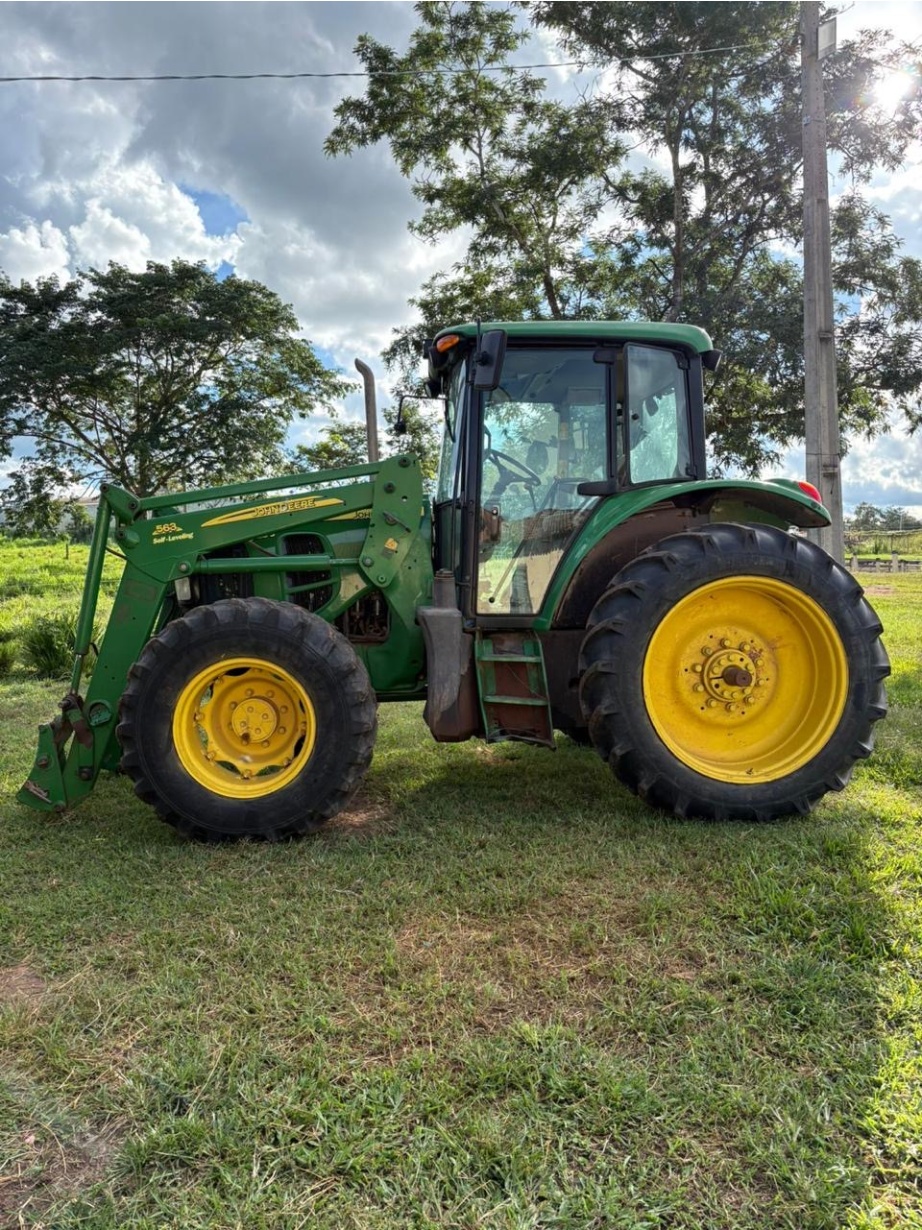 Trator John Deere 6125J ano 2018