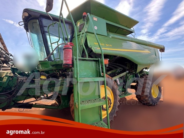 Colheitadeira John Deere 9670 STS   ano 2012