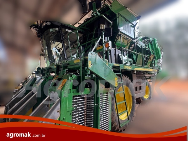 Colheitadeira John Deere CP770