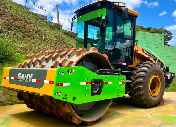Rolo Compactador SANY SSR120C-10 125hp ano 2024