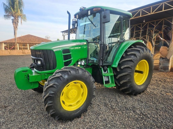 Trator John Deere 6100J ano 2019