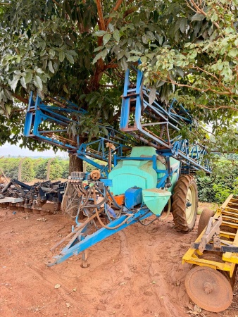 Pulverizador Kuhn RANGER 2000 ano 2015