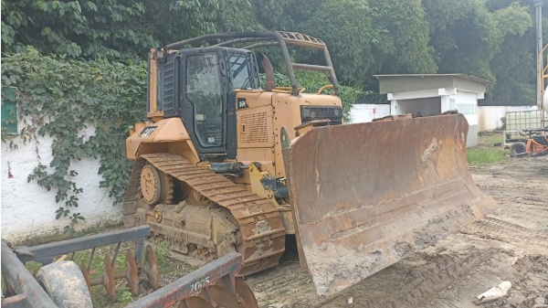 Trator de Esteira Caterpillar D6N XL